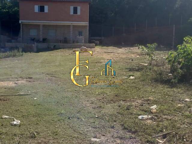 Área para Venda em Itaquaquecetuba - 2
