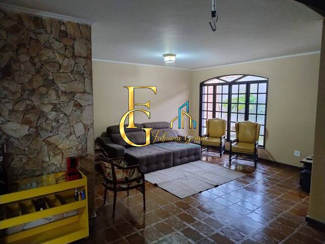 Casa para Venda em Embu-Guaçu - 3