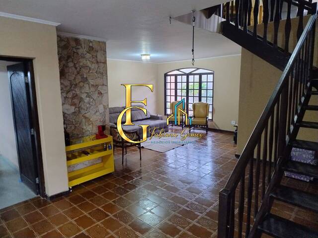 Casa para Venda em Embu-Guaçu - 2