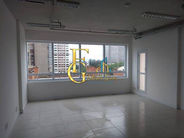 Venda em Condomínio Centro Comercial Alphaville - Barueri