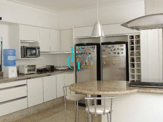 Casa para Venda em Santana de Parnaíba - 2