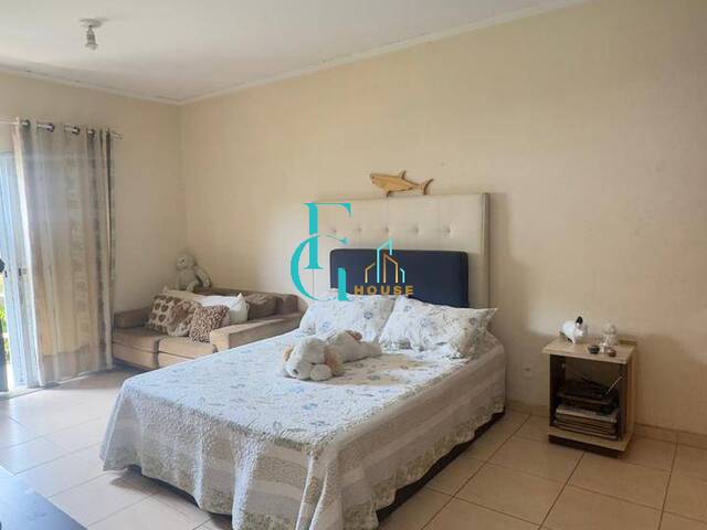 Casa para Venda em Santana de Parnaíba - 2