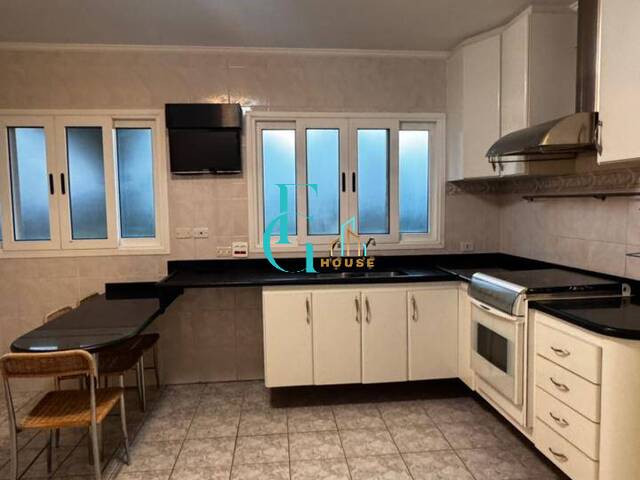#630 - Casa para Venda em Santana de Parnaíba - SP