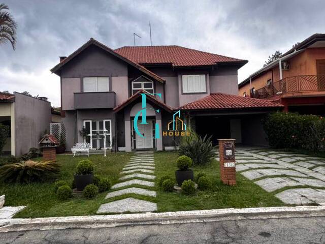 #630 - Casa para Venda em Santana de Parnaíba - SP