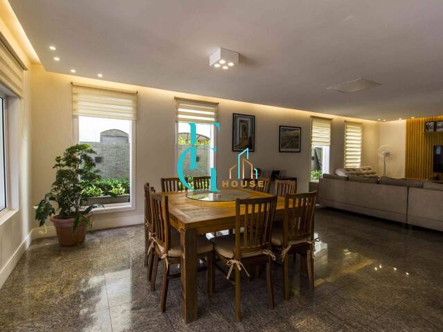 #650 - Casa para Venda em Santana de Parnaíba - SP