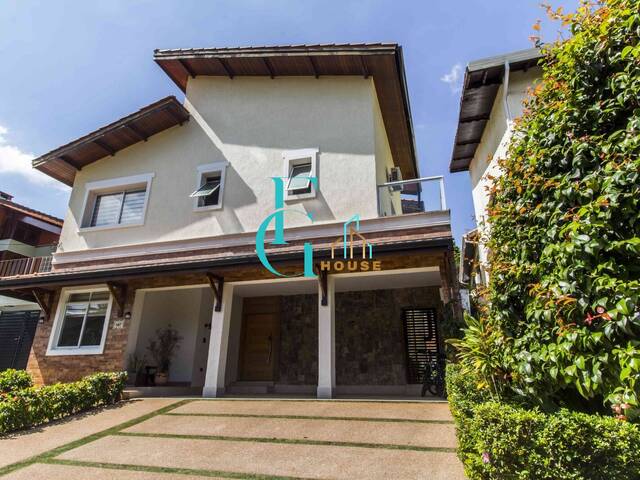#650 - Casa para Venda em Santana de Parnaíba - SP