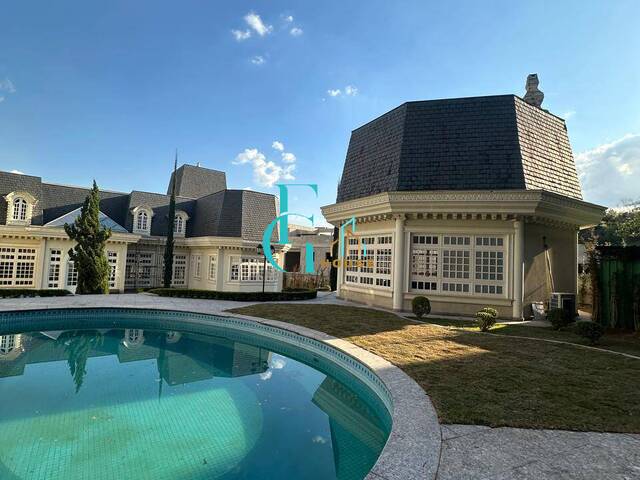 Casa para Venda em Santana de Parnaíba - 2