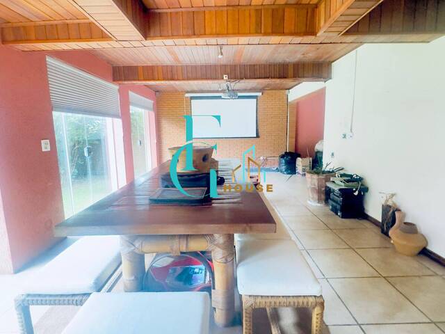 Casa para Venda em Santana de Parnaíba - 3