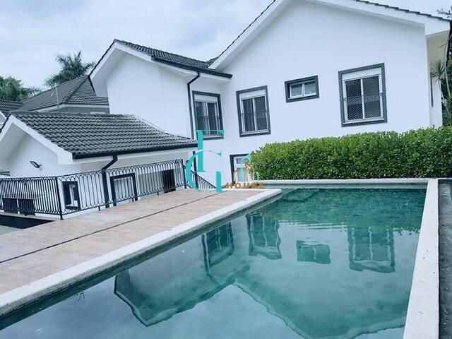 Casa para Venda em Santana de Parnaíba - 4
