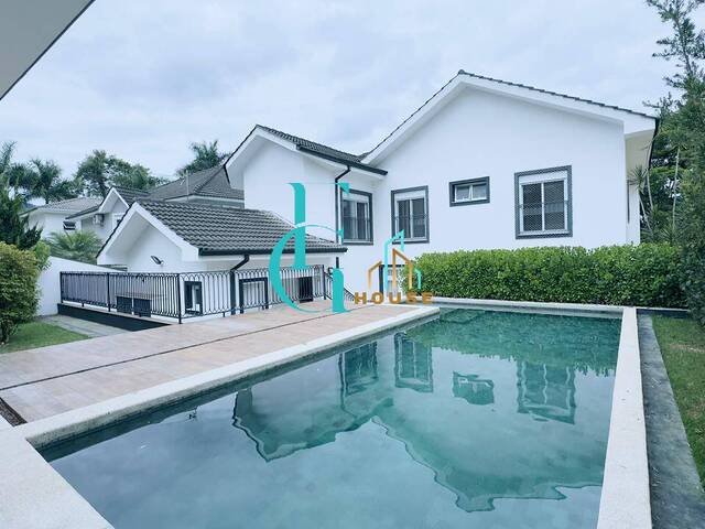 Casa para Venda em Santana de Parnaíba - 5