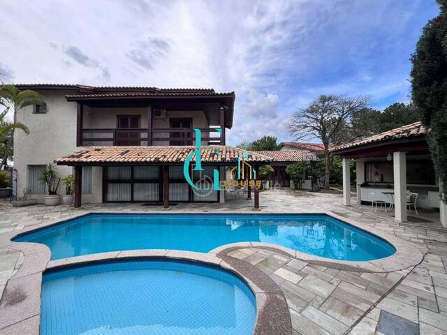 #669 - Casa para Venda em Santana de Parnaíba - SP
