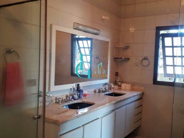 Casa para Venda em Santana de Parnaíba - 4