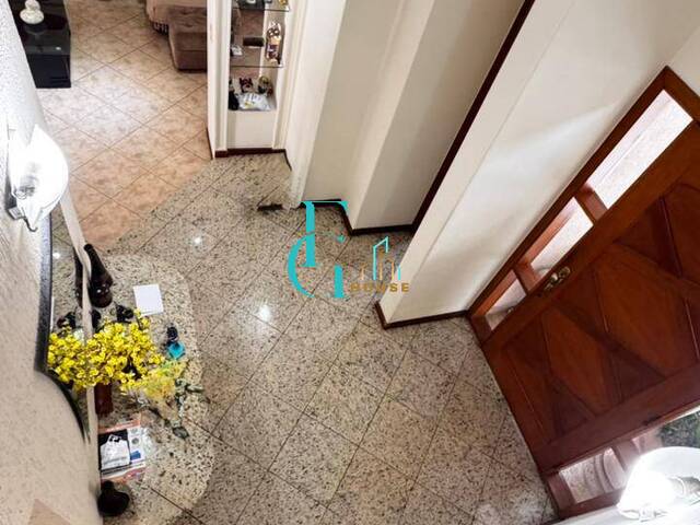 Casa para Venda em Santana de Parnaíba - 2