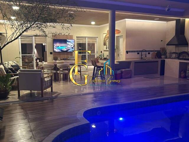 #741 - Casa para Venda em Santana de Parnaíba - SP - 1