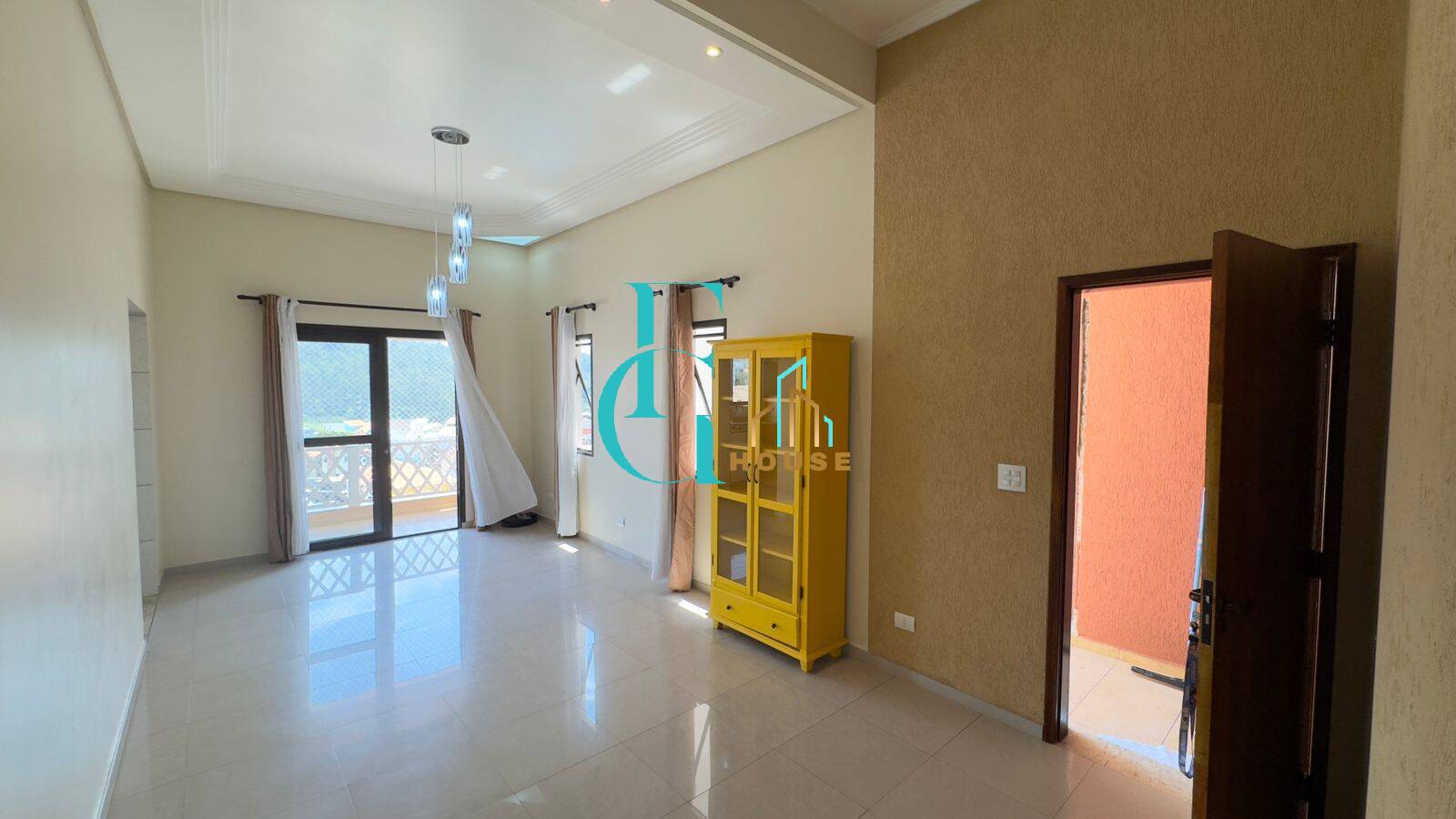 Casa, 3 quartos, 28000 m² - Foto 3