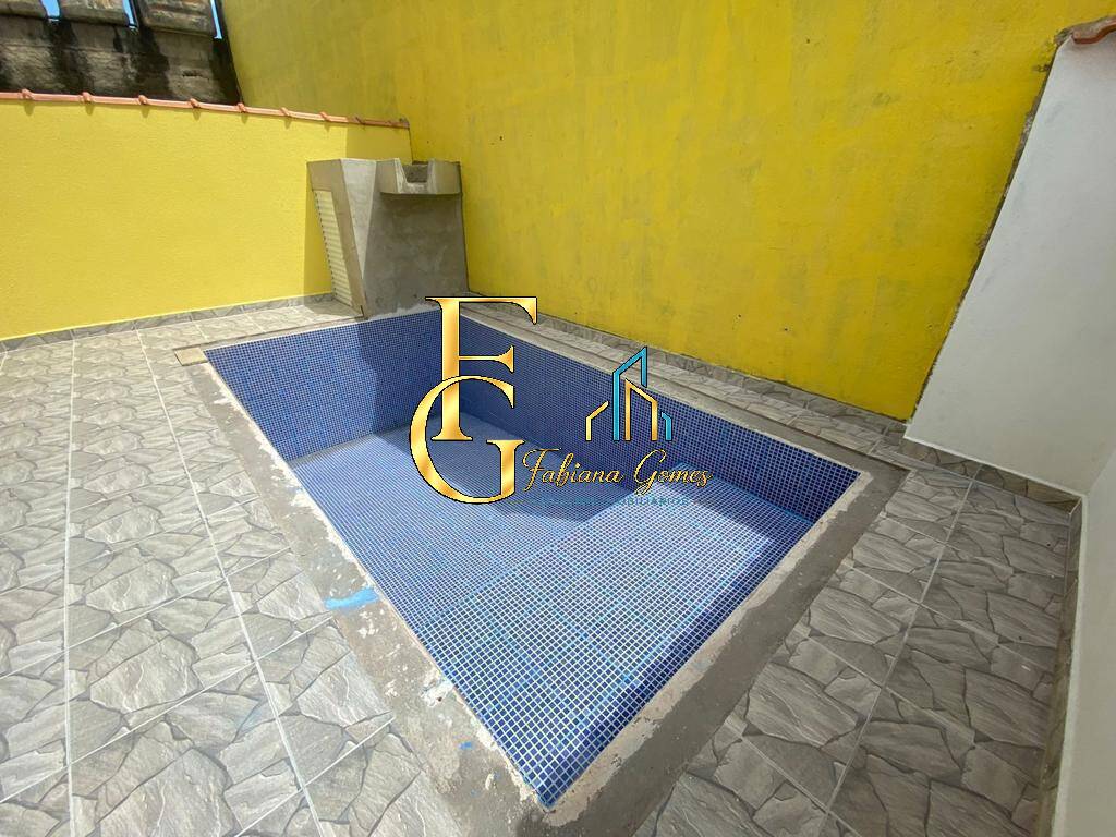 Casa à Venda em Itanhaém – Com Piscina e Quintal Amplo