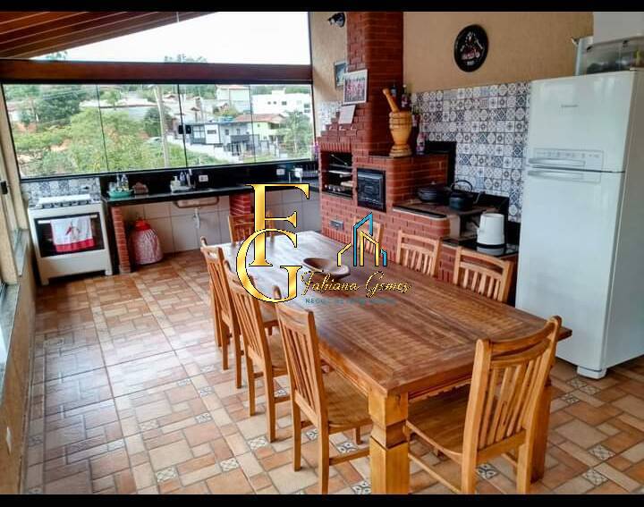 Vende-se Chácara Condomínio Vale do Coqueiro- Ibiúna