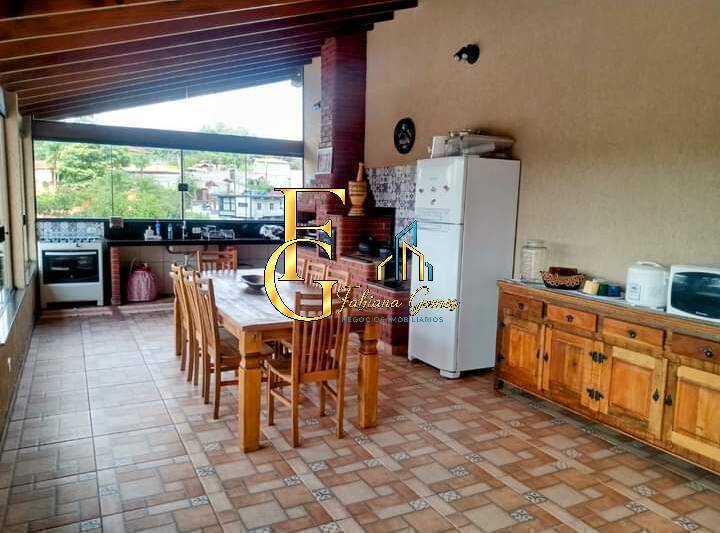 Vende-se Chácara Condomínio Vale do Coqueiro- Ibiúna