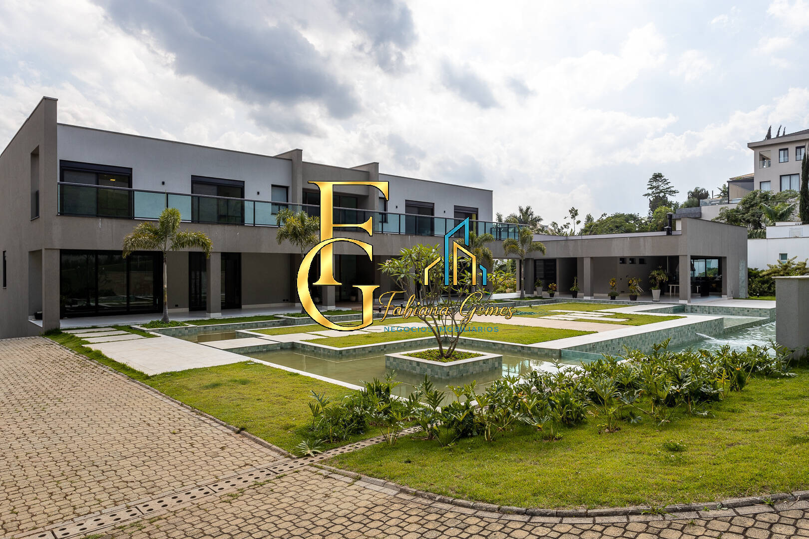 Casa, 4 quartos, 1305 m² - Foto 1