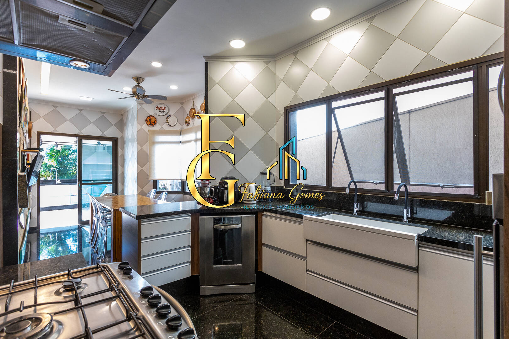Casa, 3 quartos, 282 m² - Foto 56