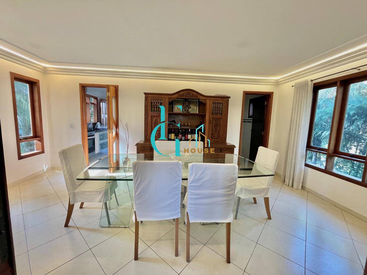 Casa, 4 quartos, 240 m² - Foto 16