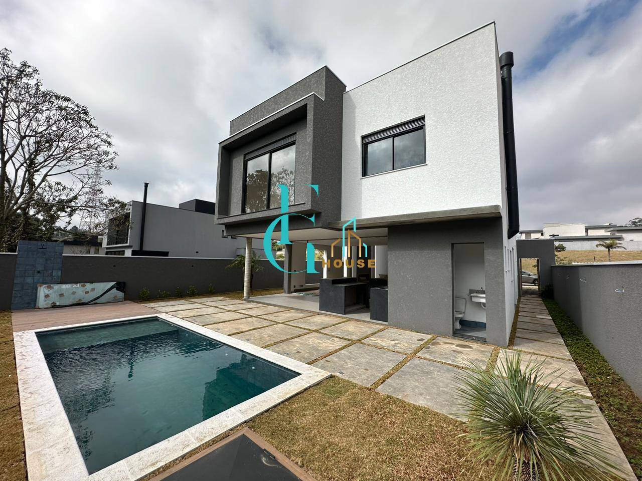 Casa, 4 quartos, 350 m² - Foto 2
