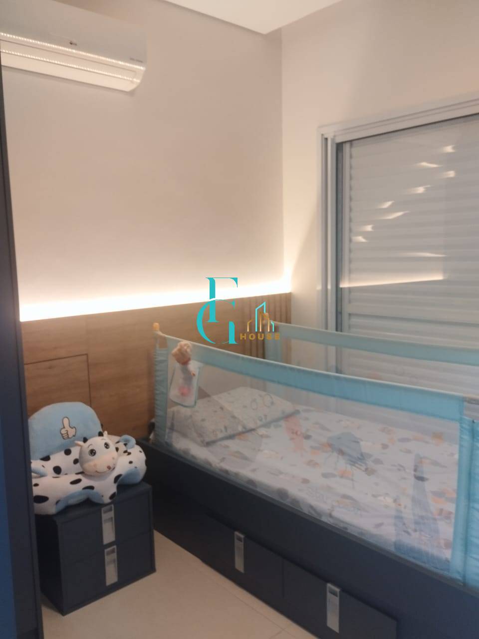 Casa, 3 quartos, 209 m² - Foto 2