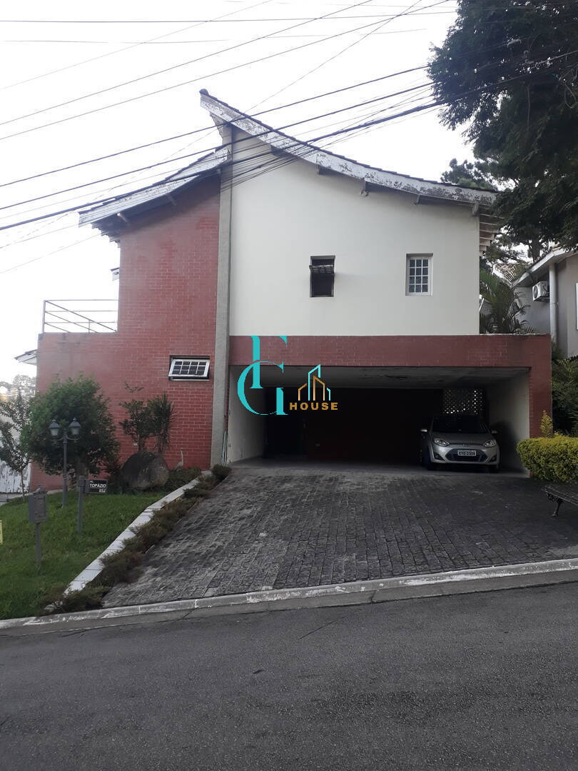 Casa à Venda no Alpha 9|4 Dormitórios|Piscina|Salão de Festas|6 Vagas