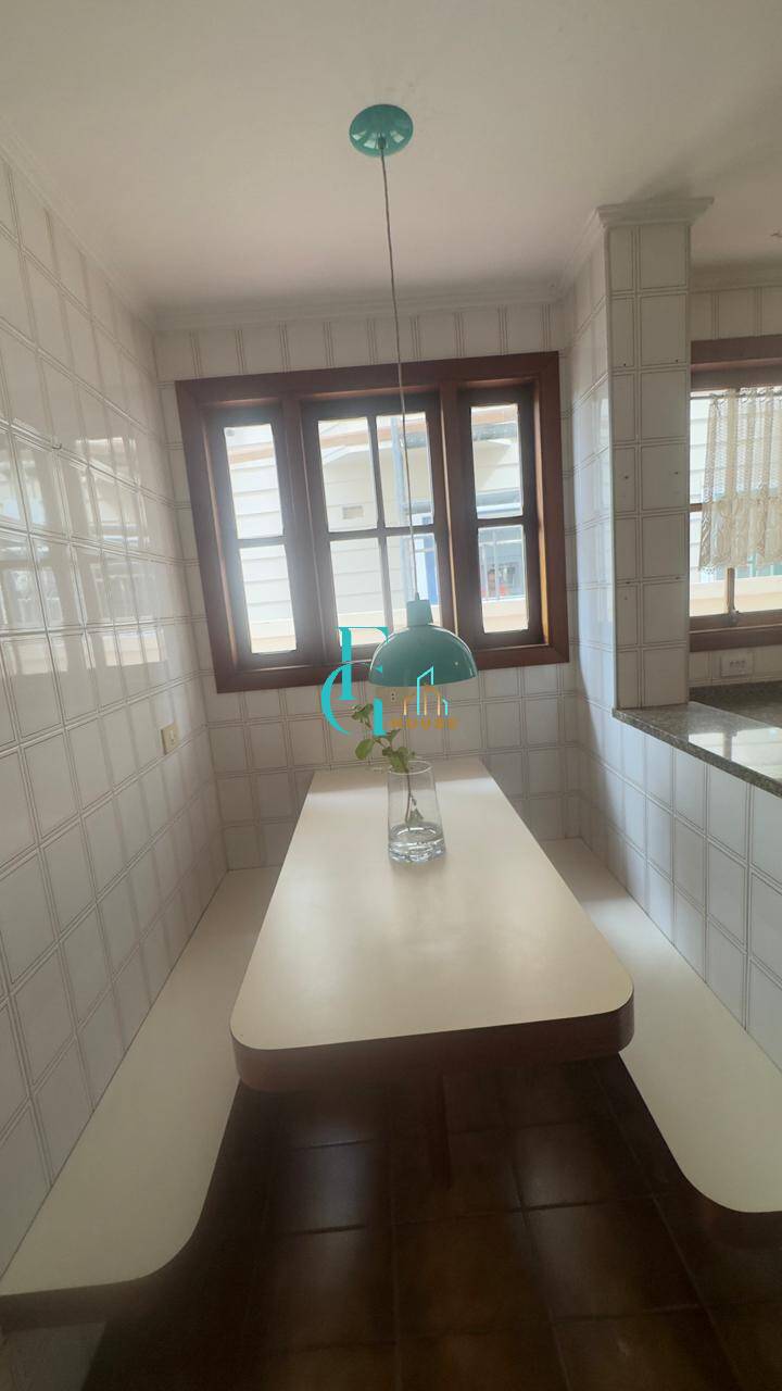 Casa Residencial 9 – Alphaville|Venda/Locação|4 Dormitórios|Piscina|6 Vagas