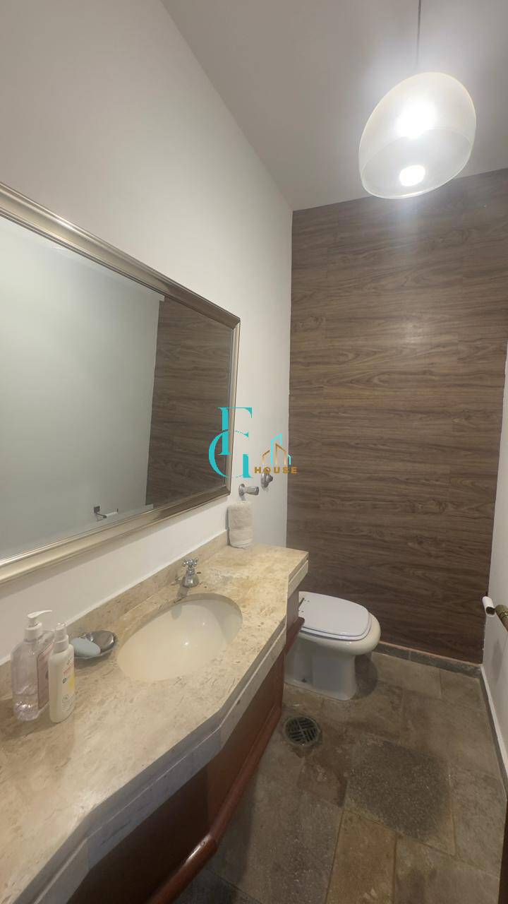 Casa Residencial 9 – Alphaville|Venda/Locação|4 Dormitórios|Piscina|6 Vagas