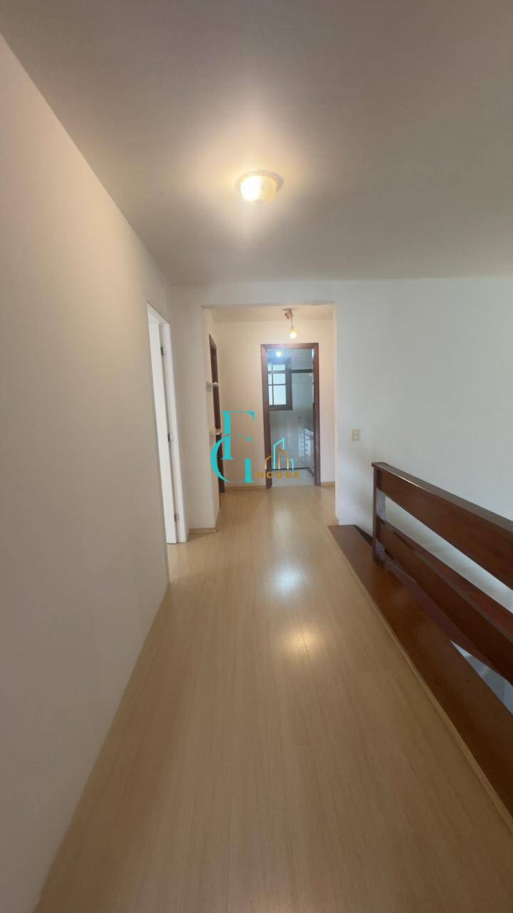 Casa Residencial 9 – Alphaville|Venda/Locação|4 Dormitórios|Piscina|6 Vagas
