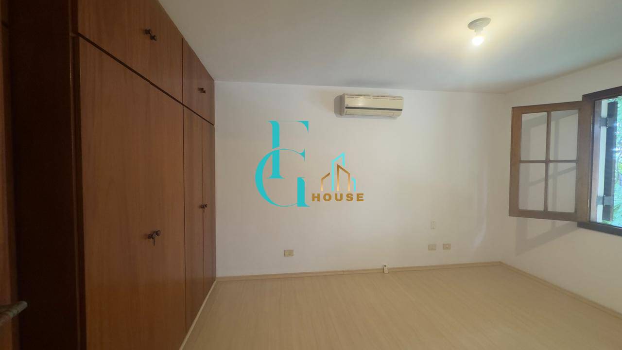 Casa Residencial 9 – Alphaville|Venda/Locação|4 Dormitórios|Piscina|6 Vagas