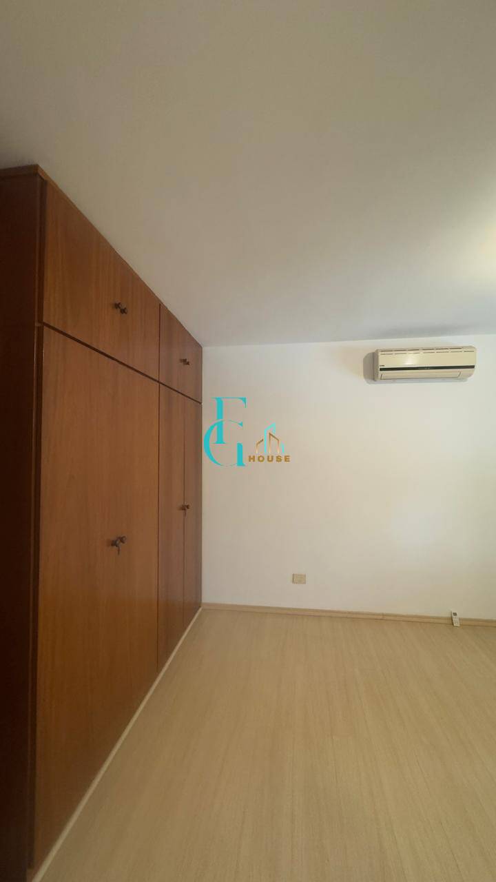 Casa Residencial 9 – Alphaville|Venda/Locação|4 Dormitórios|Piscina|6 Vagas