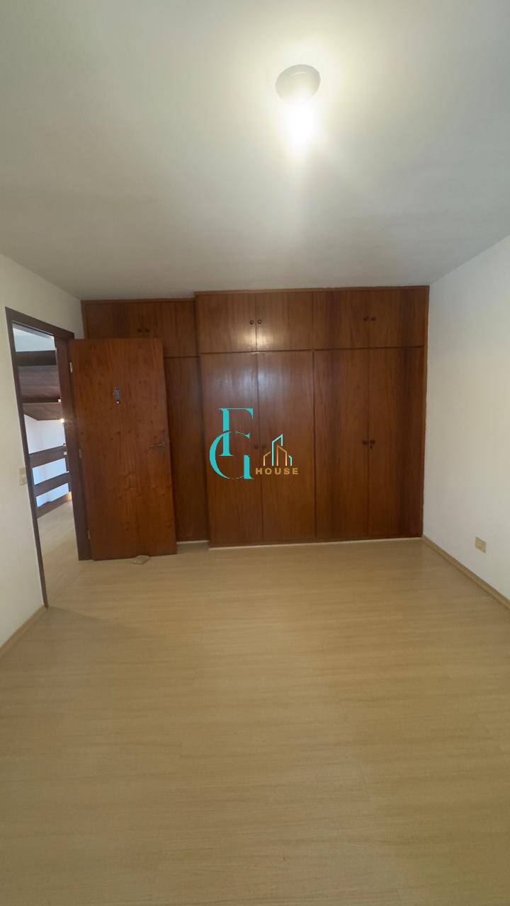Casa Residencial 9 – Alphaville|Venda/Locação|4 Dormitórios|Piscina|6 Vagas