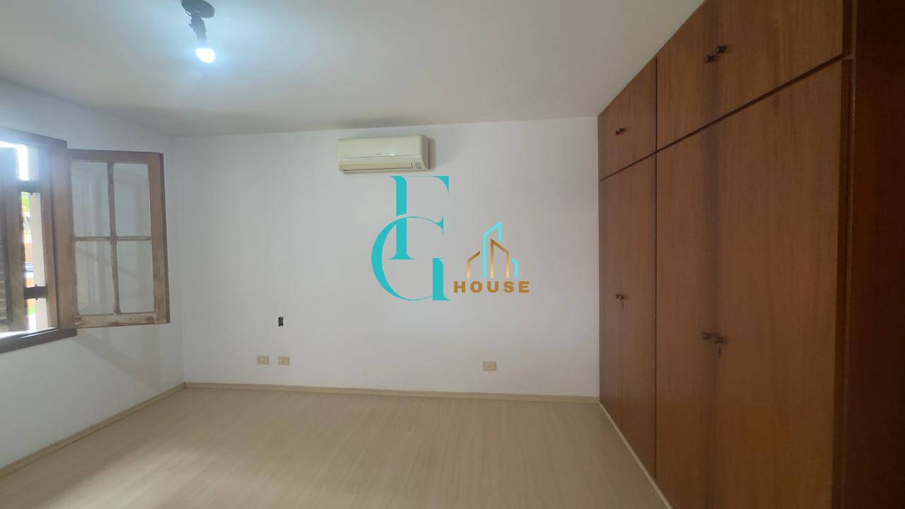 Casa Residencial 9 – Alphaville|Venda/Locação|4 Dormitórios|Piscina|6 Vagas