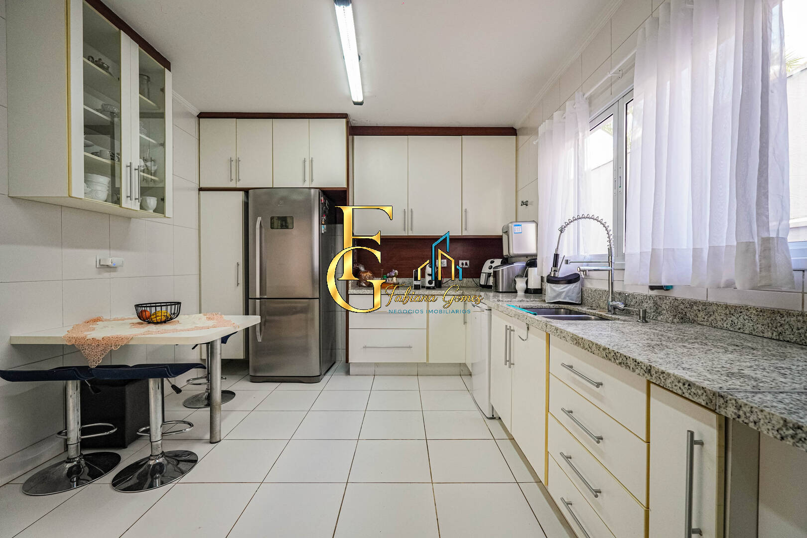 Casa, 4 quartos, 330 m² - Foto 56