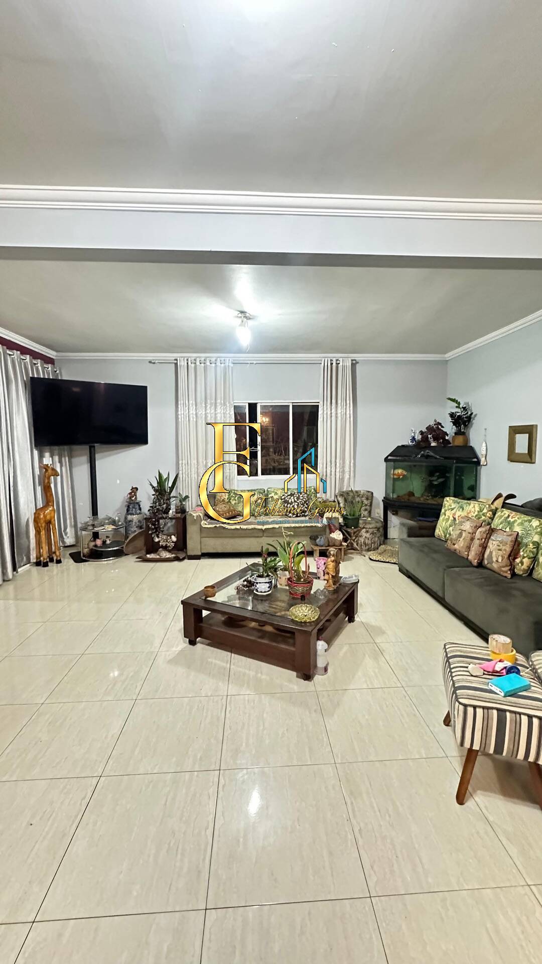 Casa, 3 quartos, 270 m² - Foto 1